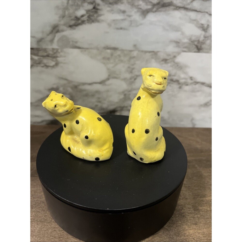 Vintage Made In Japan Spotted Cheetah / Leopards Salt & Pepper Shaker